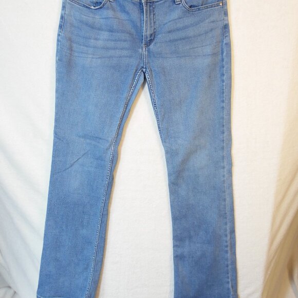 Wrangler Jeans Womens 10M Blue Denim Straight Pocket Flaps Normcore Country - Picture 3 of 11